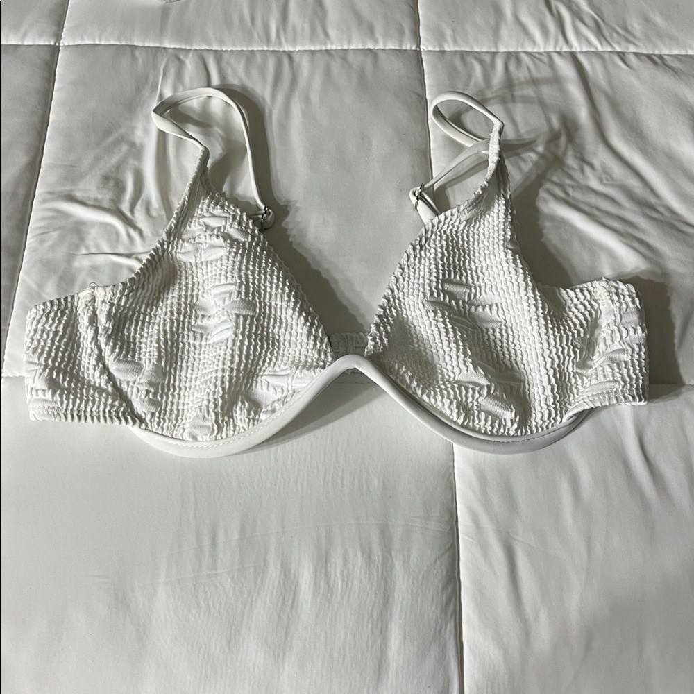 White wired swim top